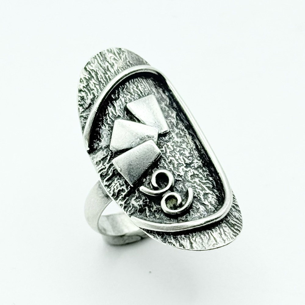 Poland Sterling Silver Shield Design Statement Ring - Polish 925 Hallmarks